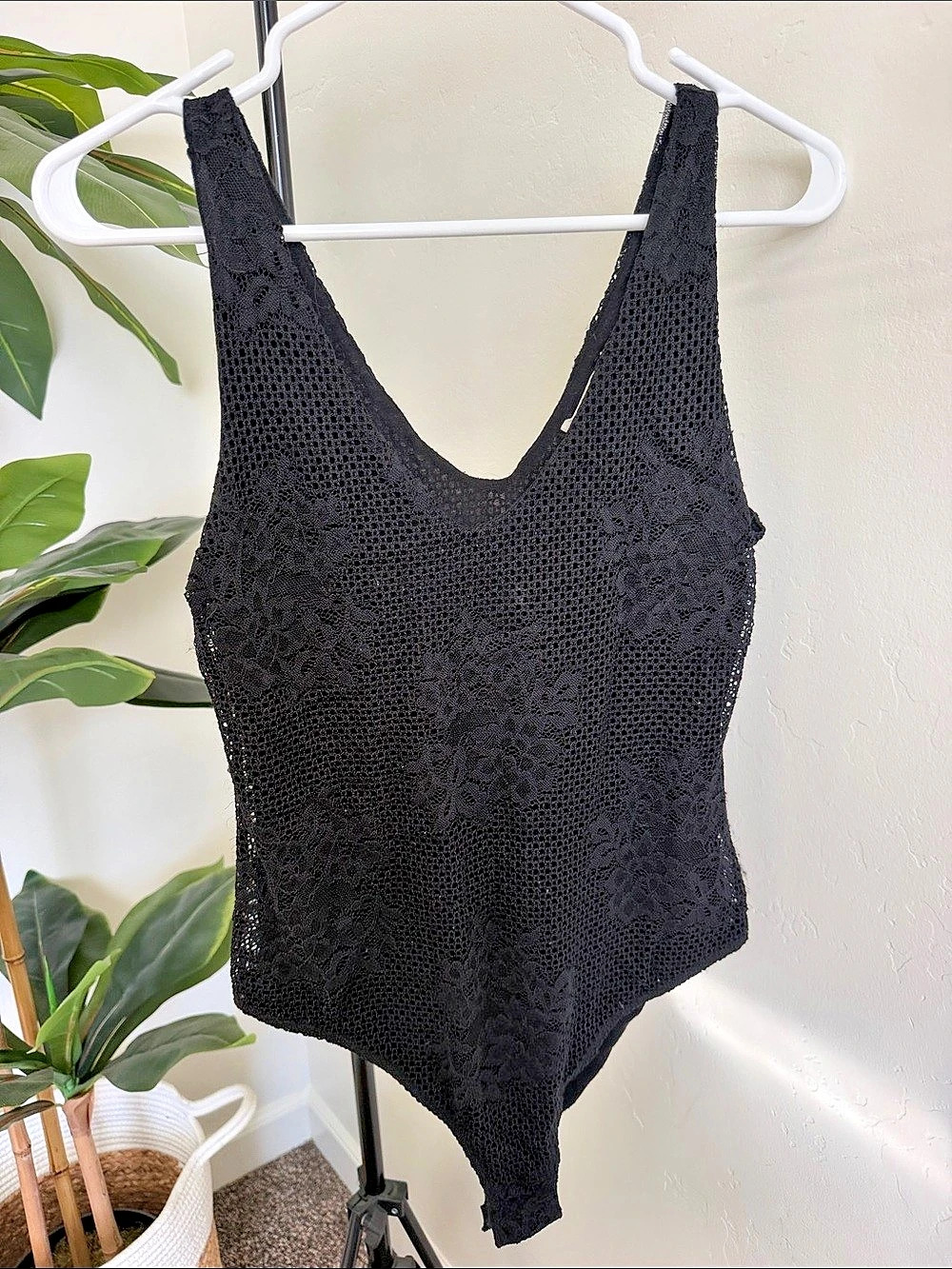 SOCIALITE Black Floral Lace One-Piece Size Medium Like New
